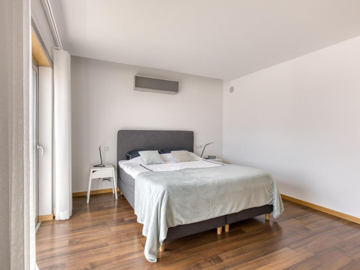 Modern Holiday Home In Salir Do Porto With Swimming Pool Salir de Porto Eksteriør billede