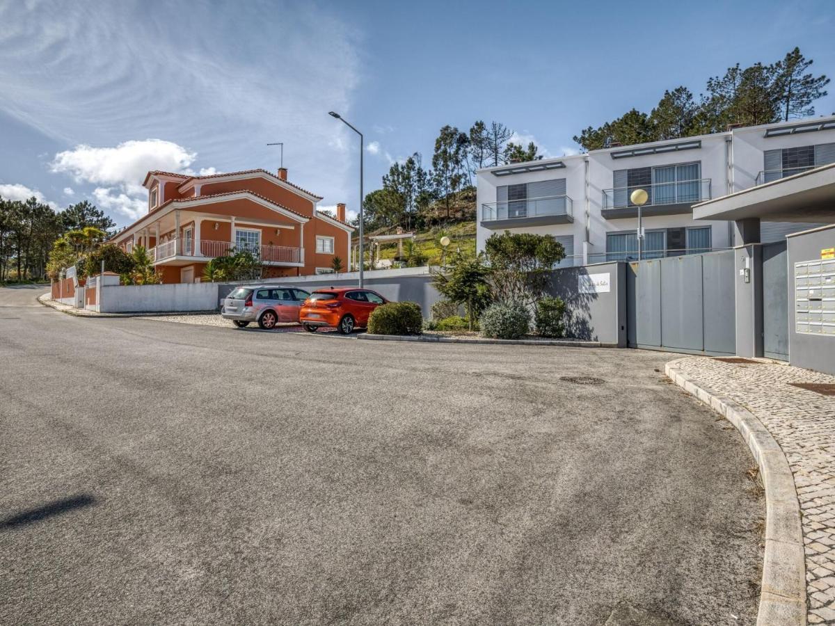 Modern Holiday Home In Salir Do Porto With Swimming Pool Salir de Porto Eksteriør billede