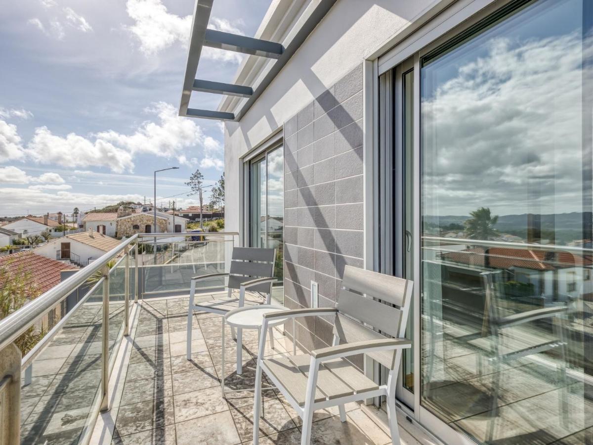 Modern Holiday Home In Salir Do Porto With Swimming Pool Salir de Porto Eksteriør billede