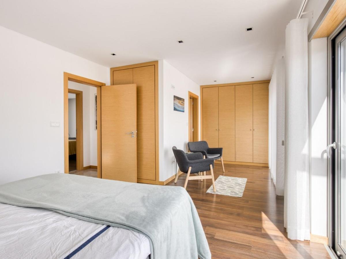 Modern Holiday Home In Salir Do Porto With Swimming Pool Salir de Porto Eksteriør billede