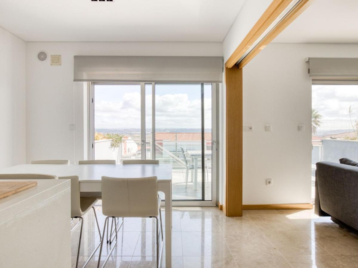 Modern Holiday Home In Salir Do Porto With Swimming Pool Salir de Porto Værelse billede